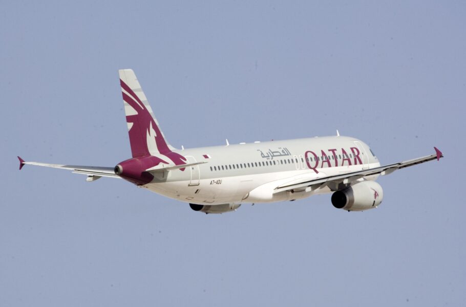 Qatar_Airways_flying_high_in_East_Africa_1